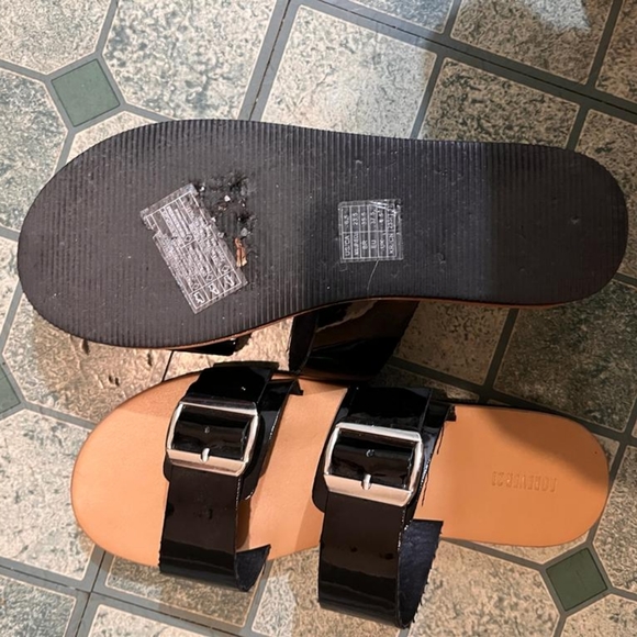 Slippers - Picture 3 of 3